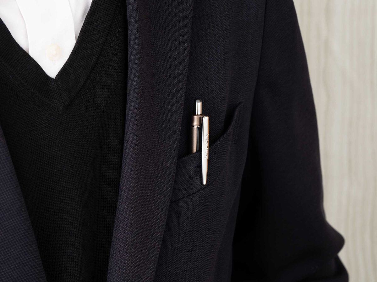 04
ゼブラ サラサグランド ジェルボールペン 芯軸色
クリップ使用例